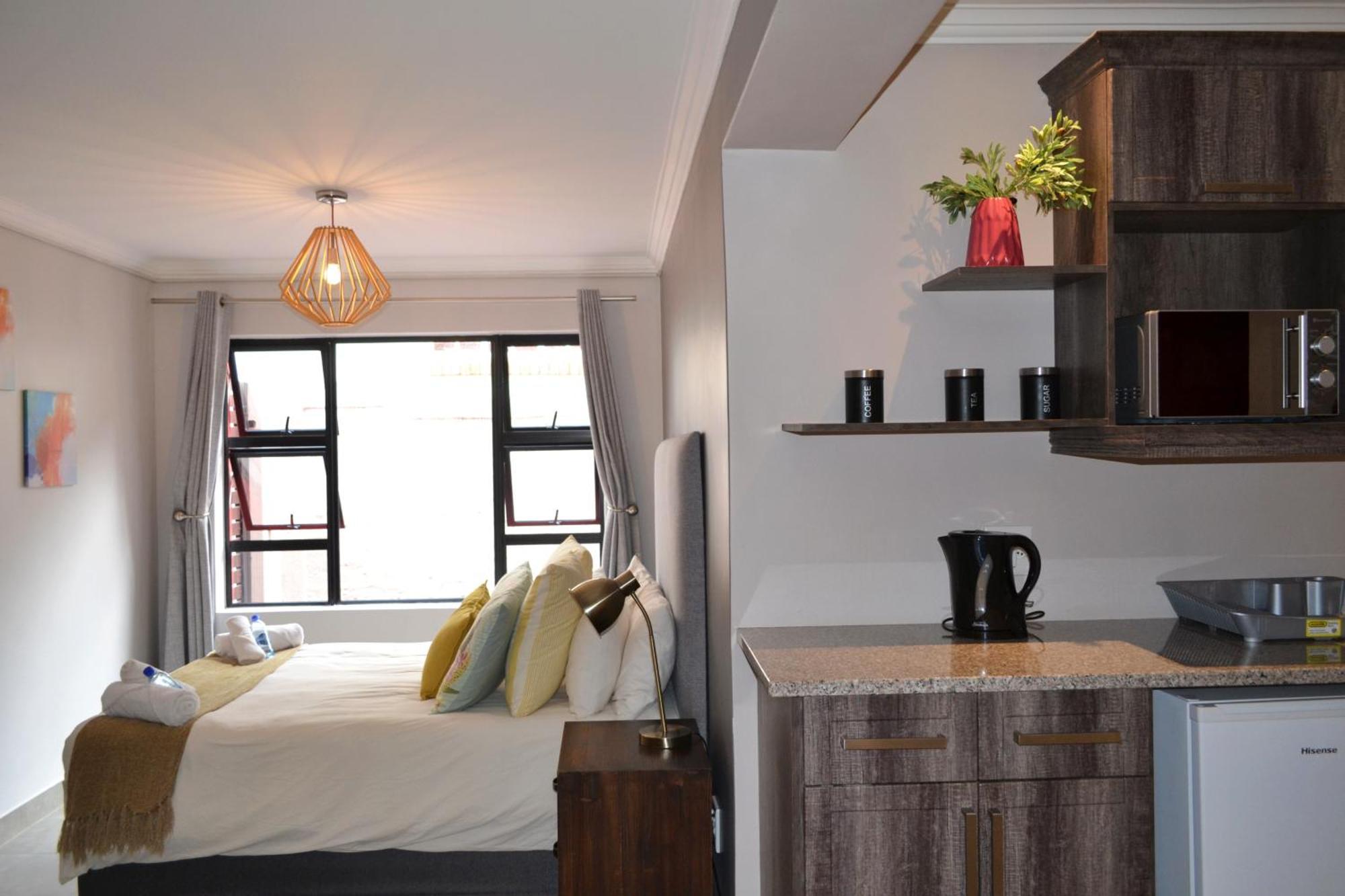Sleep@84 Hotel Dullstroom Buitenkant foto