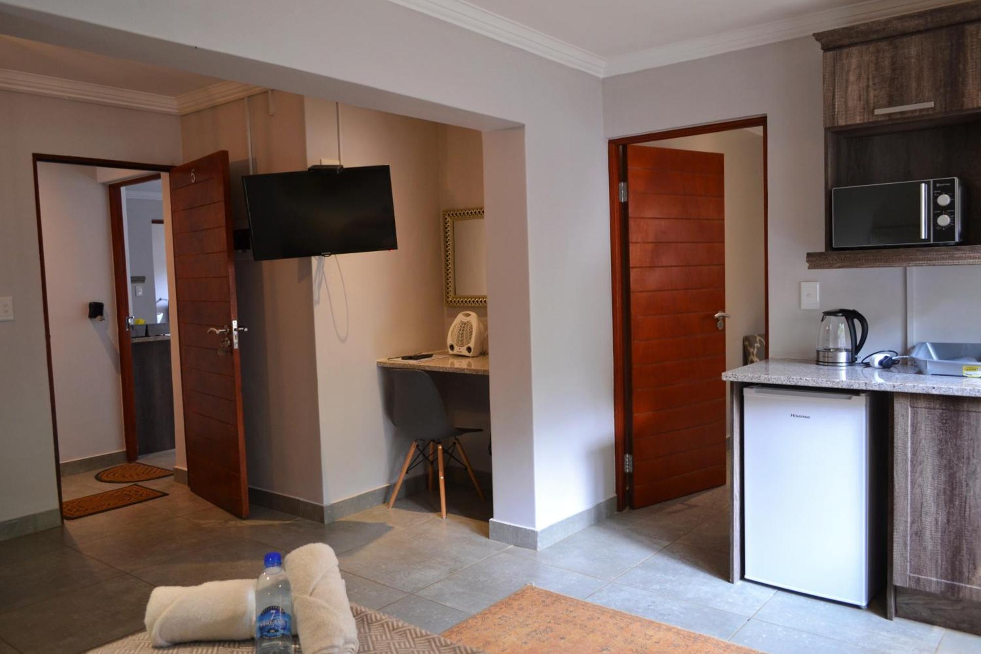 Sleep@84 Hotel Dullstroom Buitenkant foto