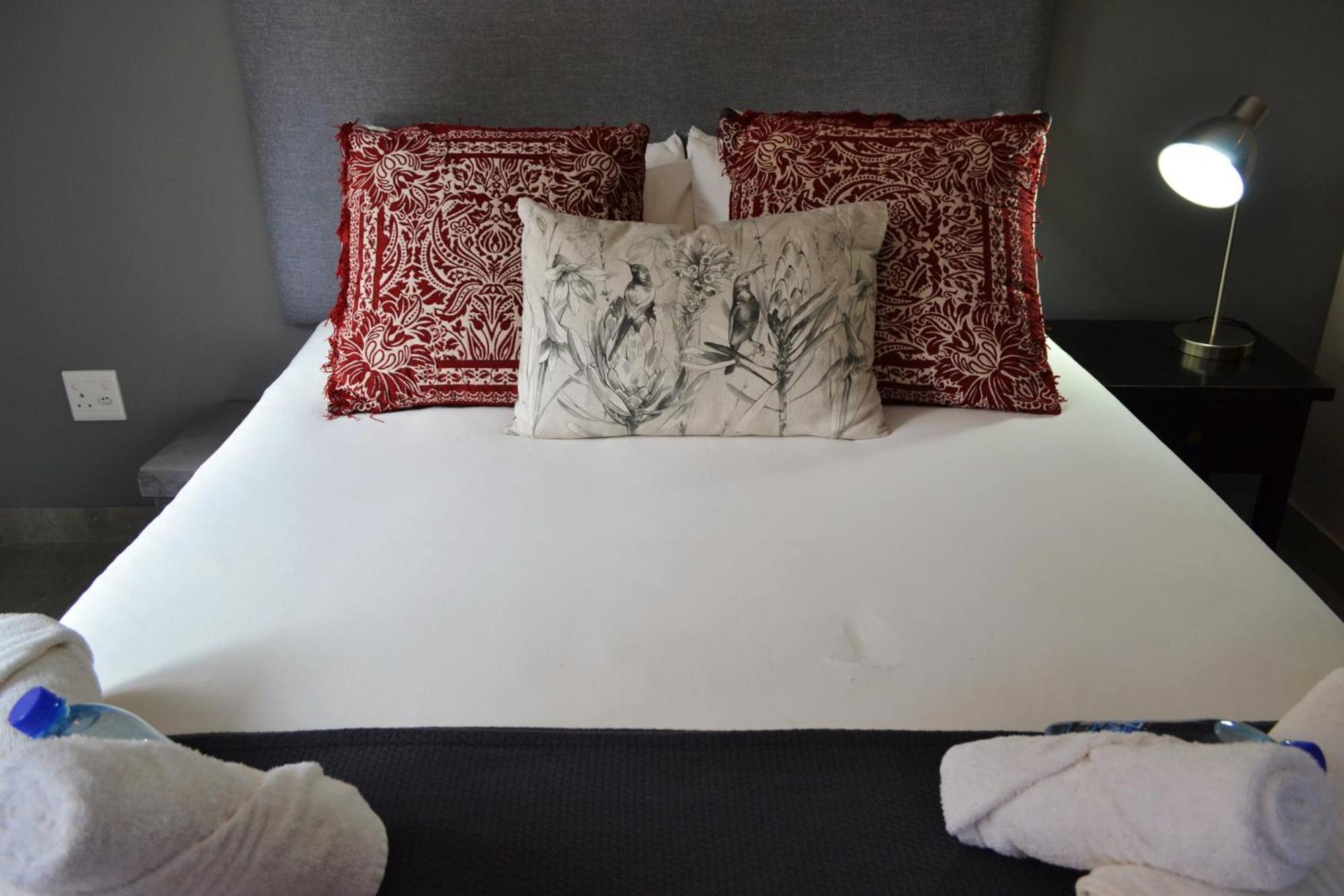 Sleep@84 Hotel Dullstroom Buitenkant foto